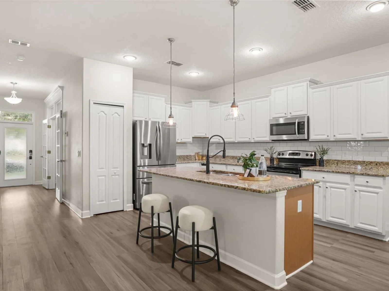 34004 ALAMEDA DR, SORRENTO, FL — photo 10