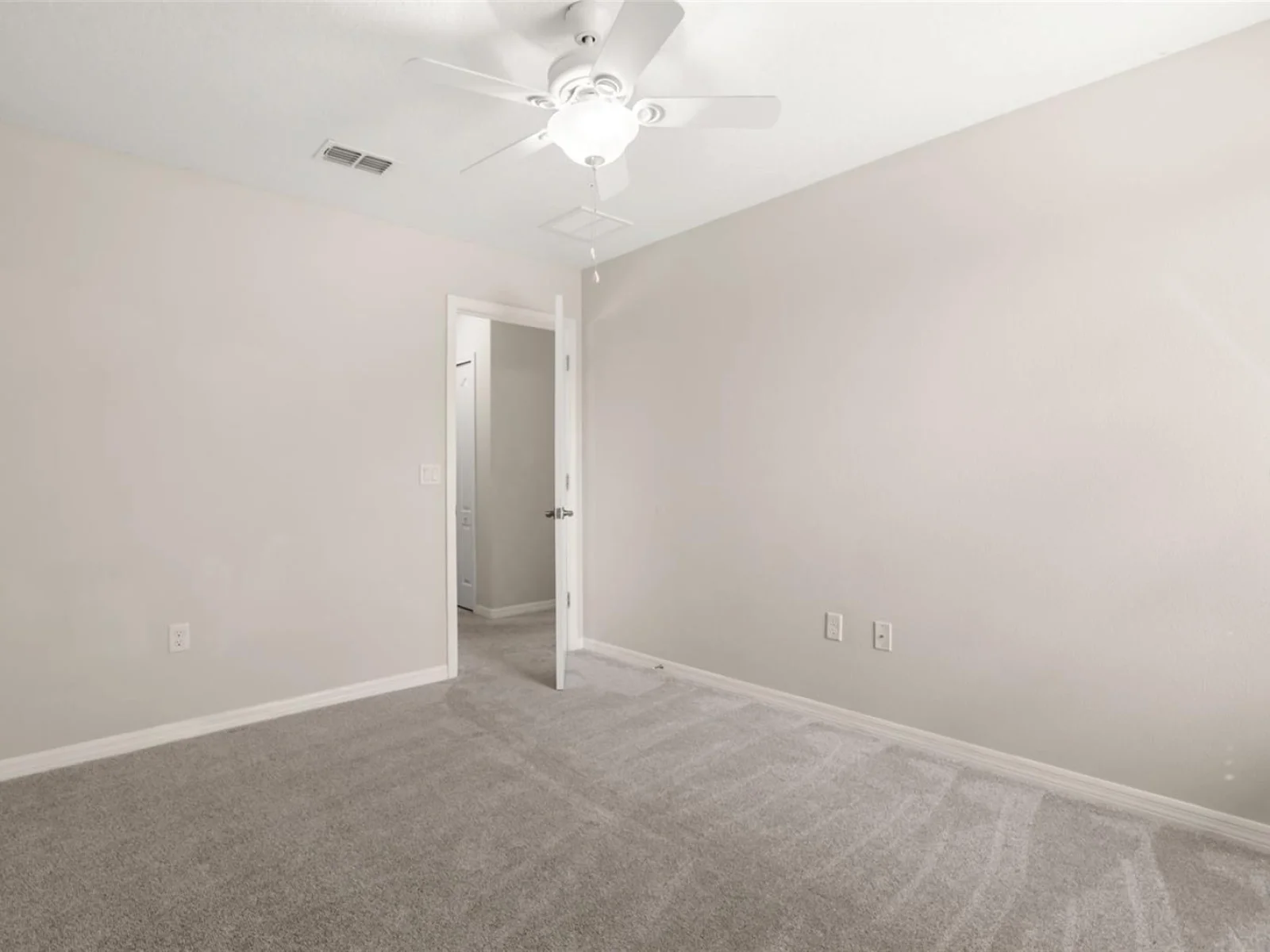 34004 ALAMEDA DR, SORRENTO, FL — photo 29