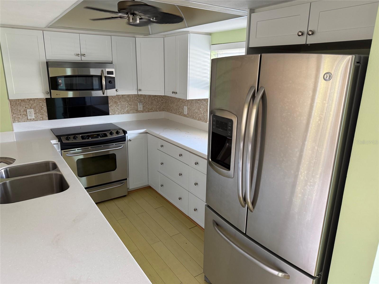 1250 N PORTOFINO DR #202, SARASOTA, FL — photo 14