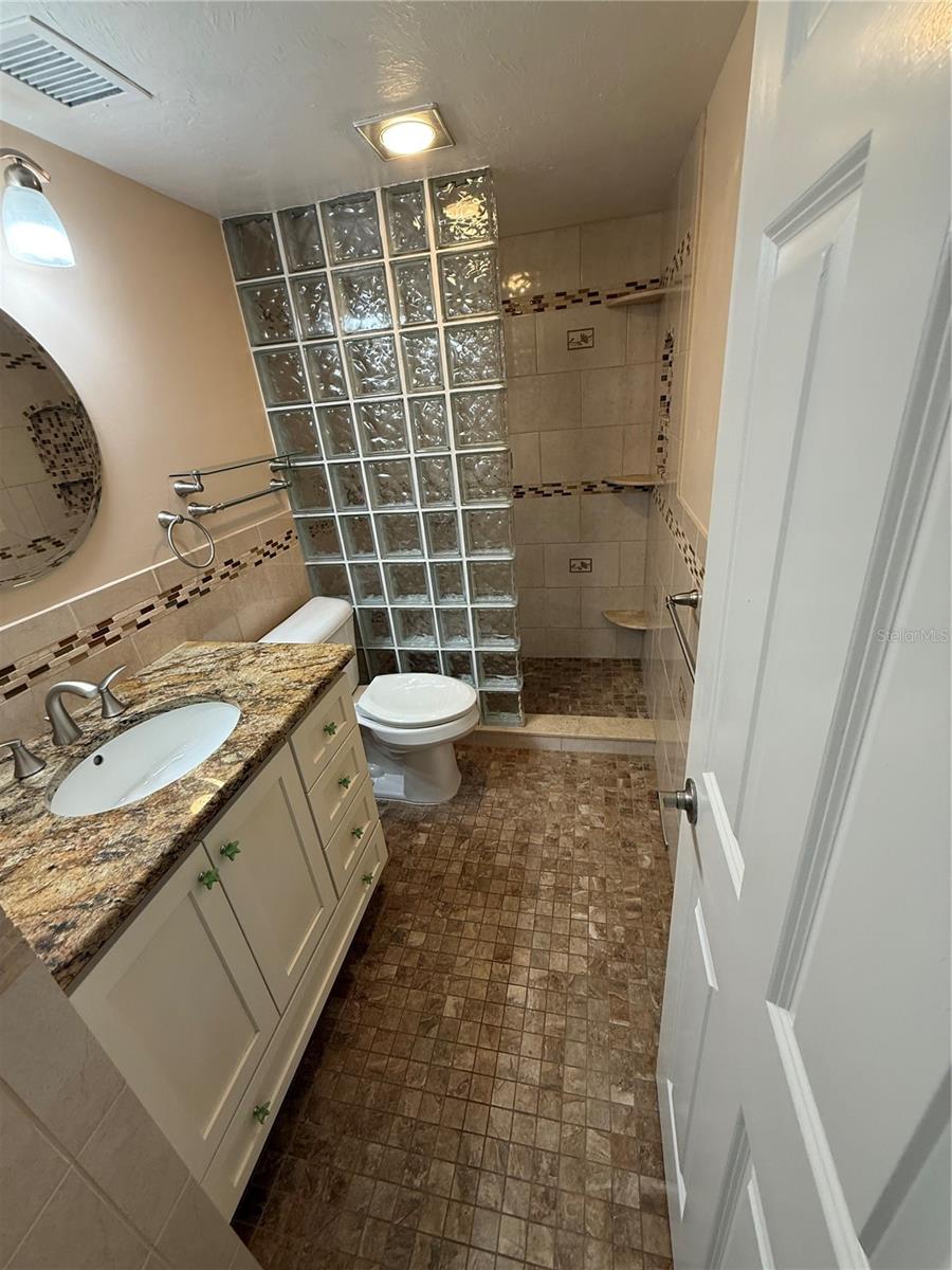 1250 N PORTOFINO DR #202, SARASOTA, FL — photo 22