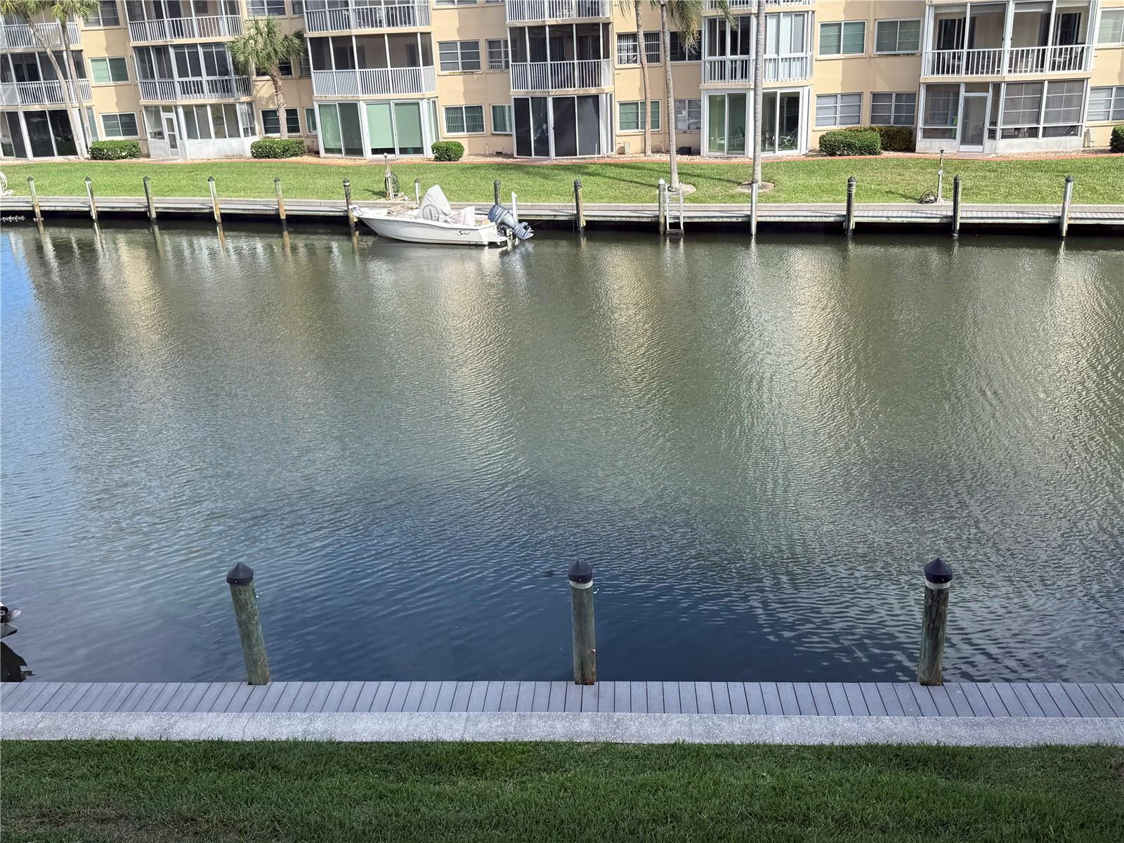 1250 N PORTOFINO DR #202, SARASOTA, FL