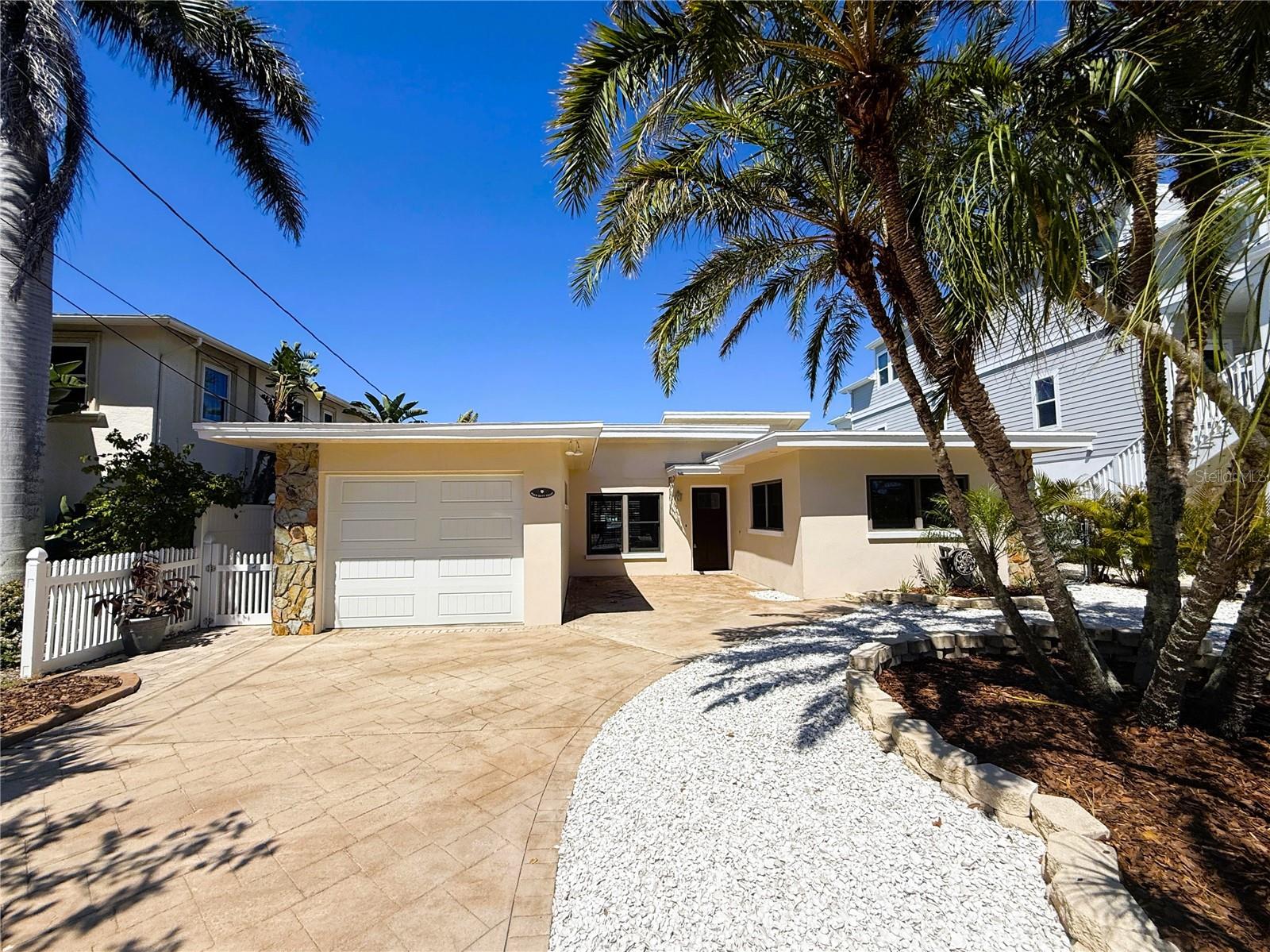 468 20TH AVE, INDIAN ROCKS BEACH, FL — photo 2