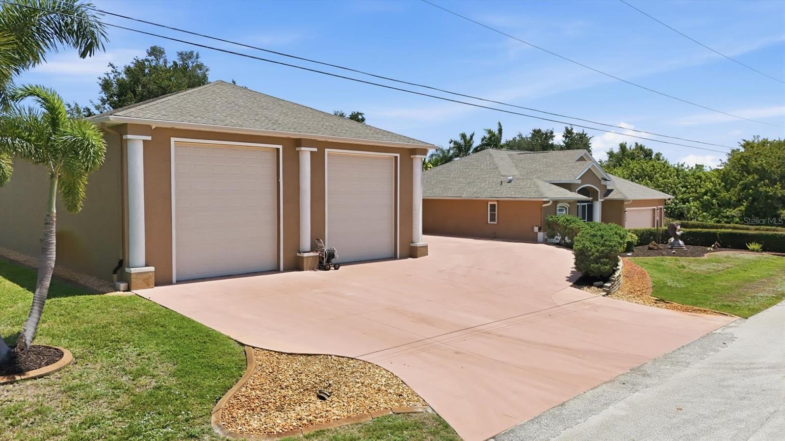 13346 CEDAR CITY AVE, PORT CHARLOTTE, FL — photo 46