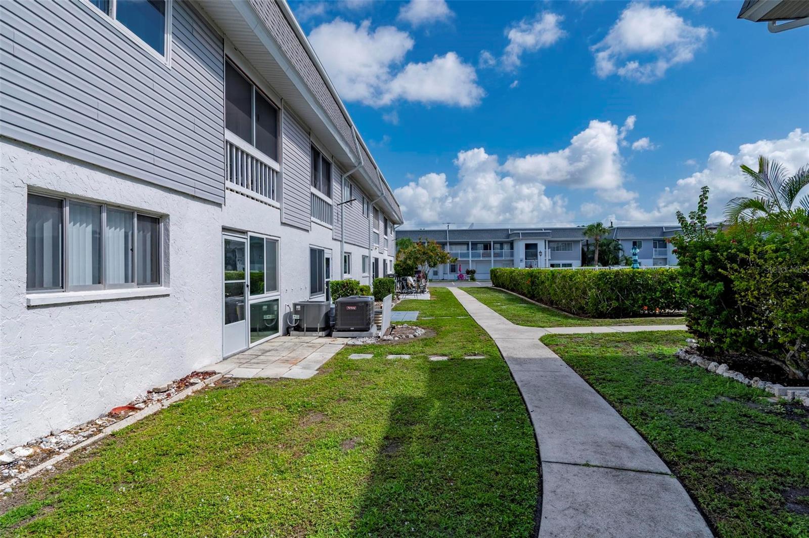 22375 EDGEWATER DR #123, PORT CHARLOTTE, FL — photo 32
