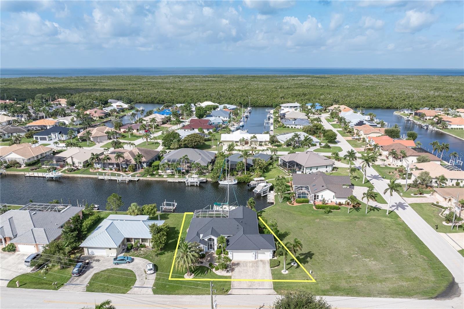 1741 SUZI ST, PUNTA GORDA, FL — photo 2