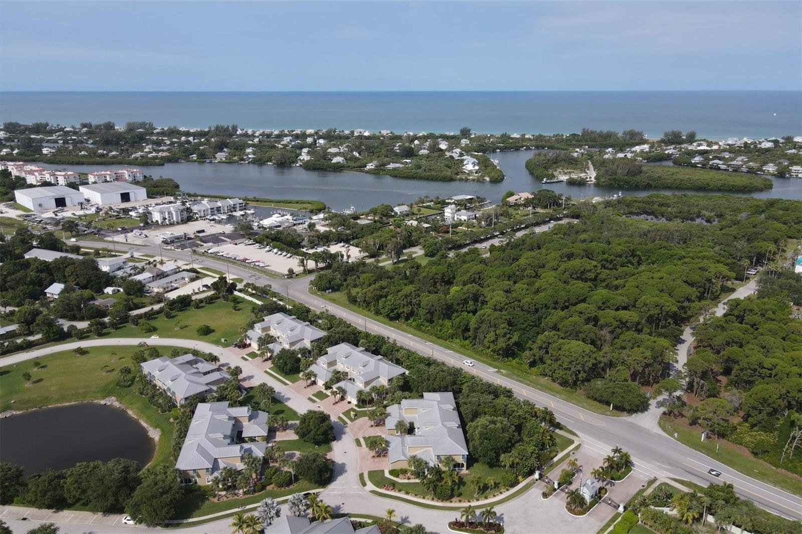 10600 LEMON CREEK LOOP #104, ENGLEWOOD, FL — photo 2