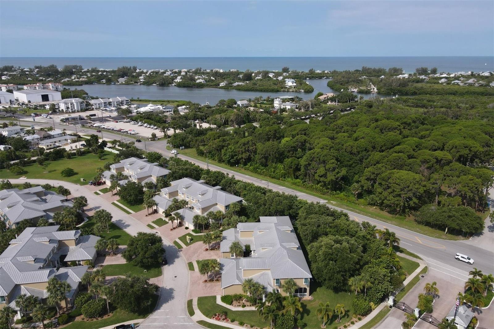10600 LEMON CREEK LOOP #104, ENGLEWOOD, FL — photo 4
