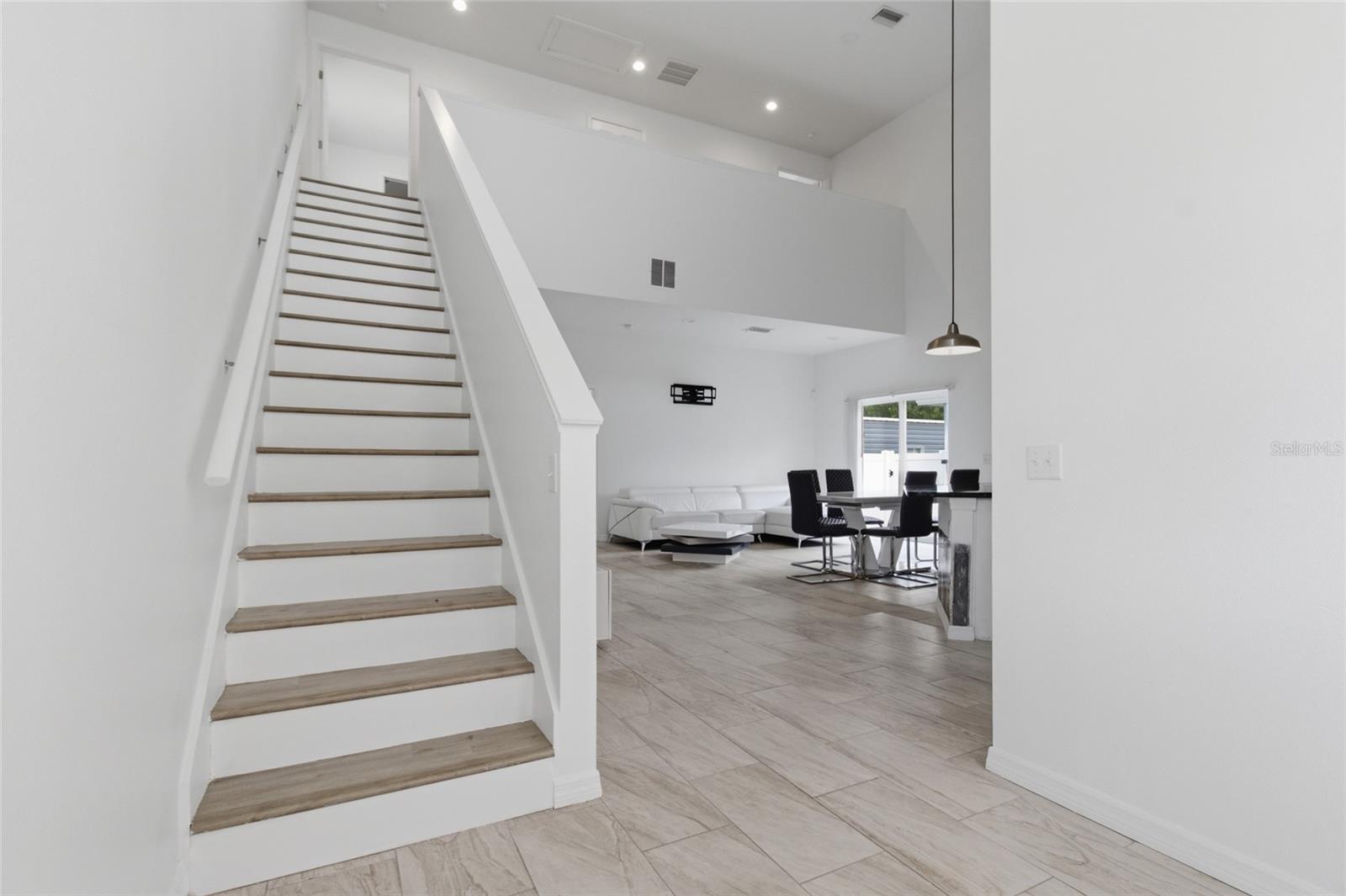3702 WIGGINS LEAF ST, TAMPA, FL — photo 3