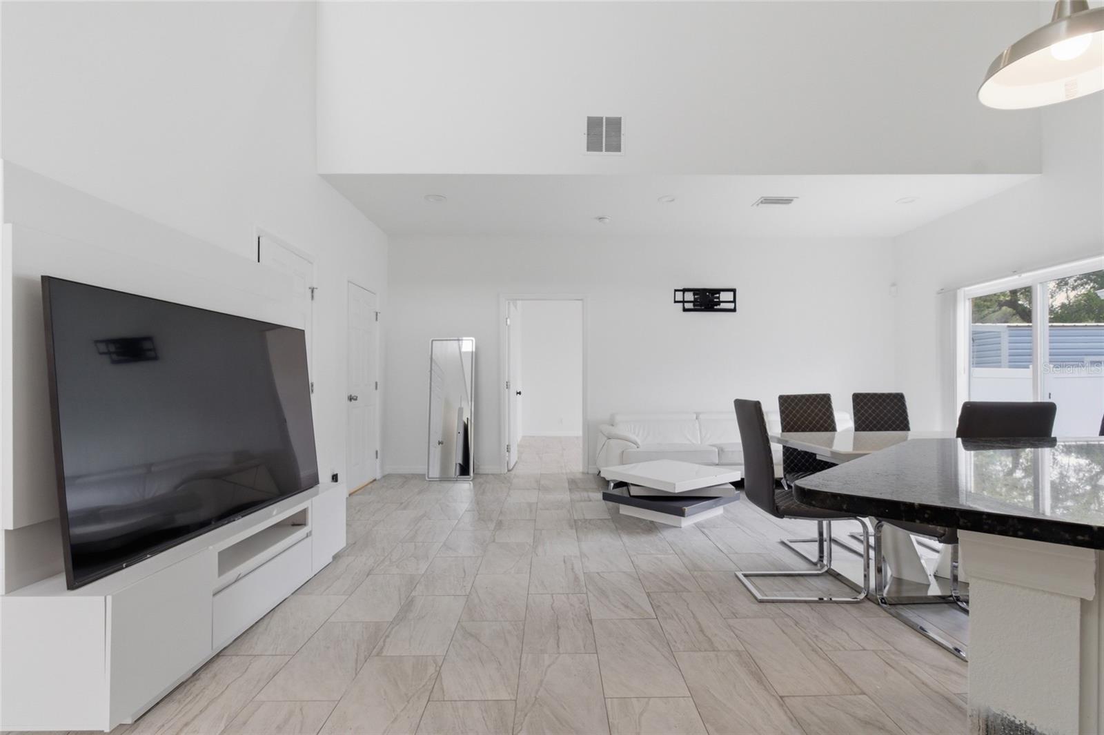 3702 WIGGINS LEAF ST, TAMPA, FL — photo 5