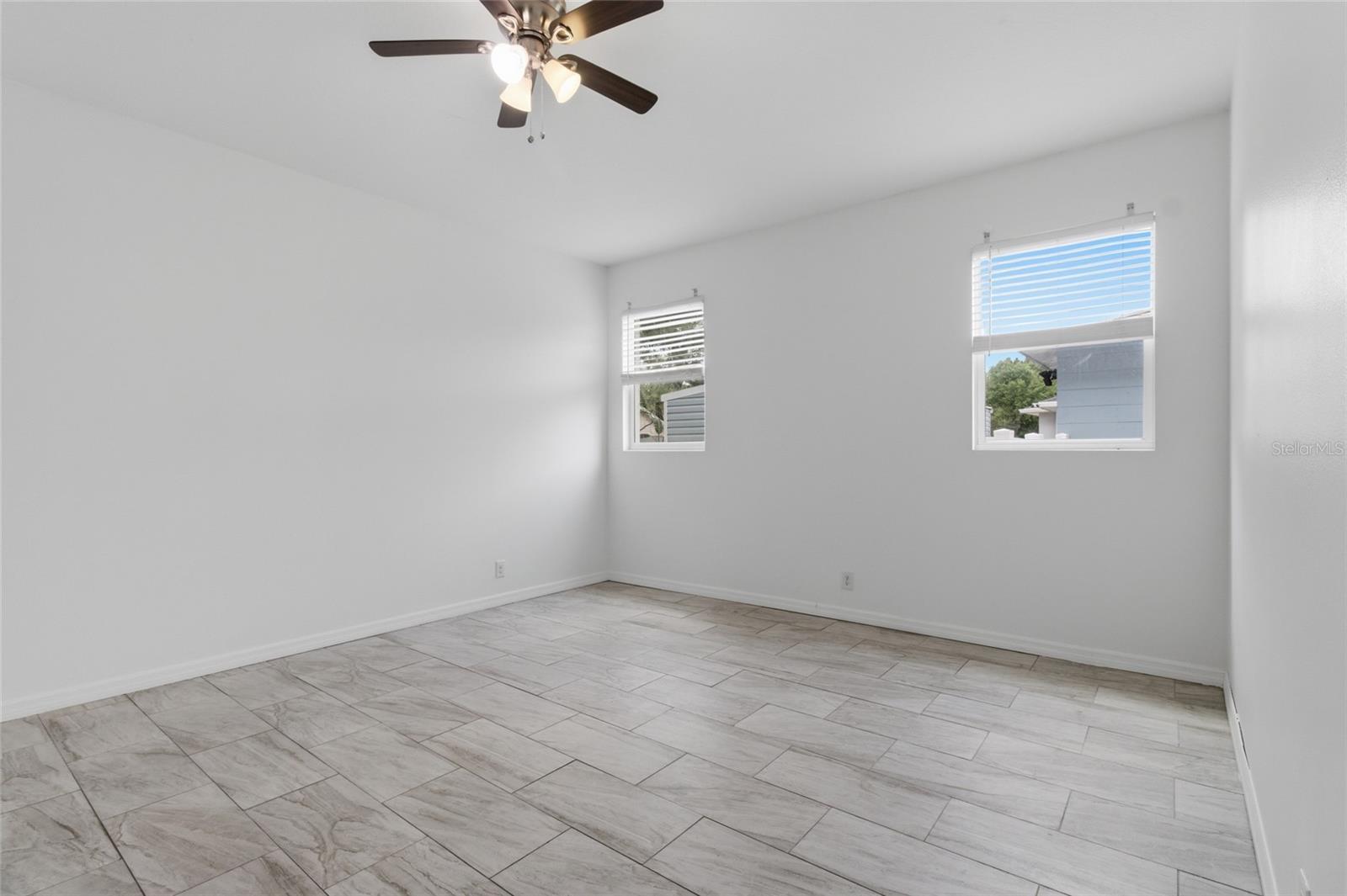 3702 WIGGINS LEAF ST, TAMPA, FL — photo 11