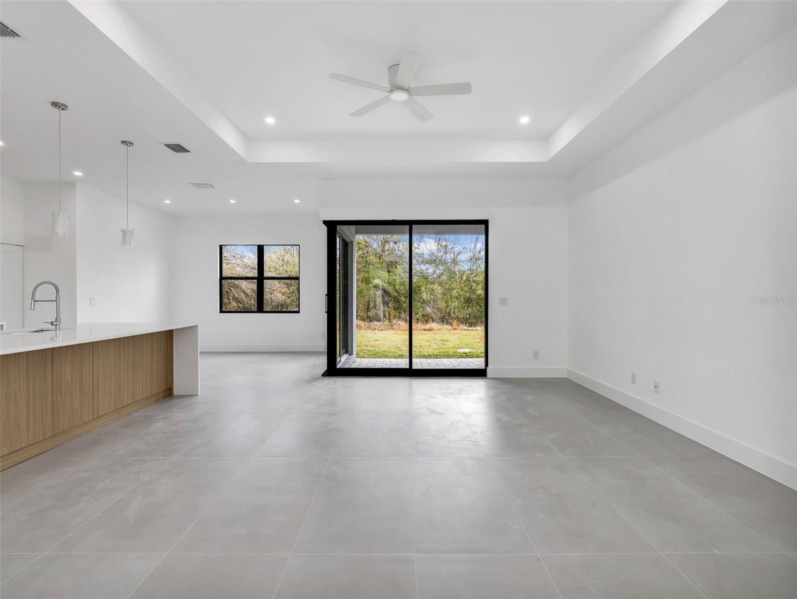 11042 CARNEGIE AVE, ENGLEWOOD, FL — photo 2