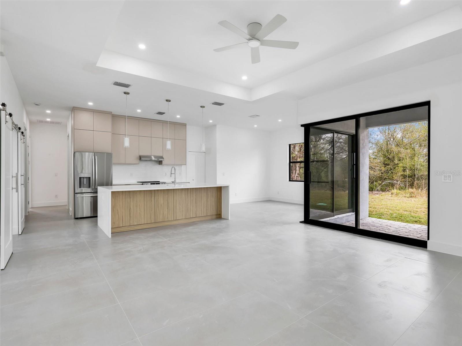 11042 CARNEGIE AVE, ENGLEWOOD, FL — photo 4