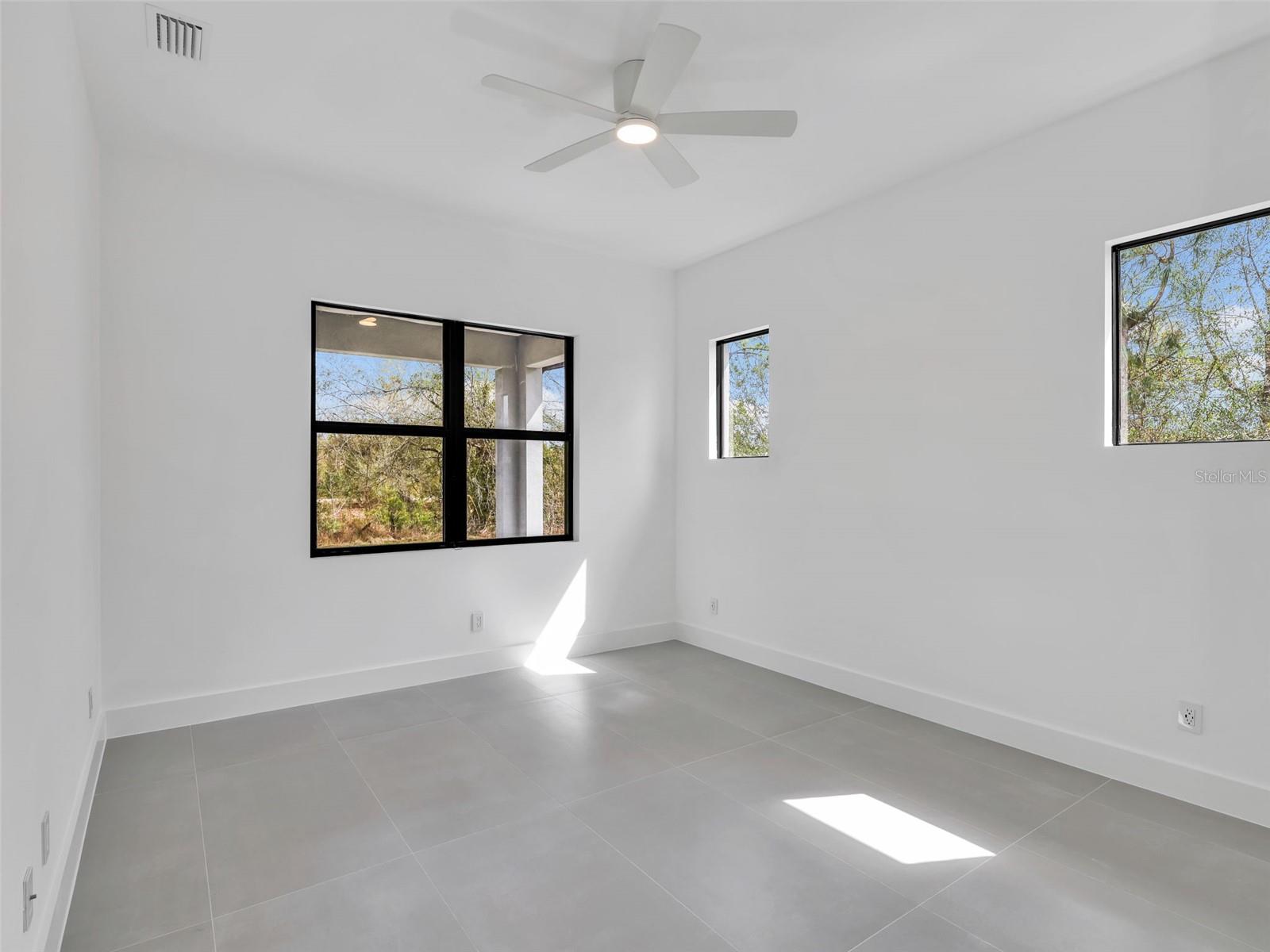 11042 CARNEGIE AVE, ENGLEWOOD, FL — photo 18