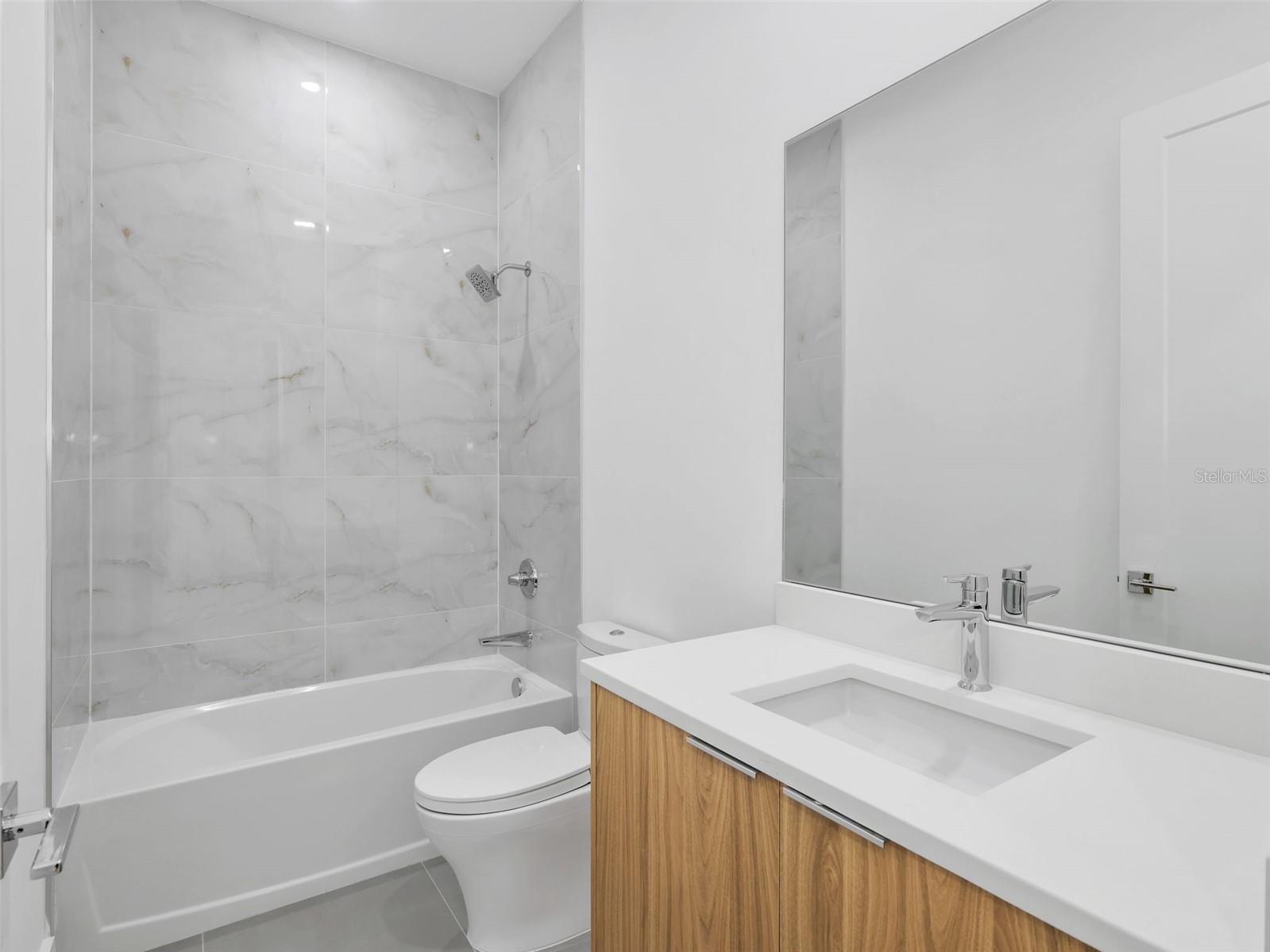 11042 CARNEGIE AVE, ENGLEWOOD, FL — photo 26