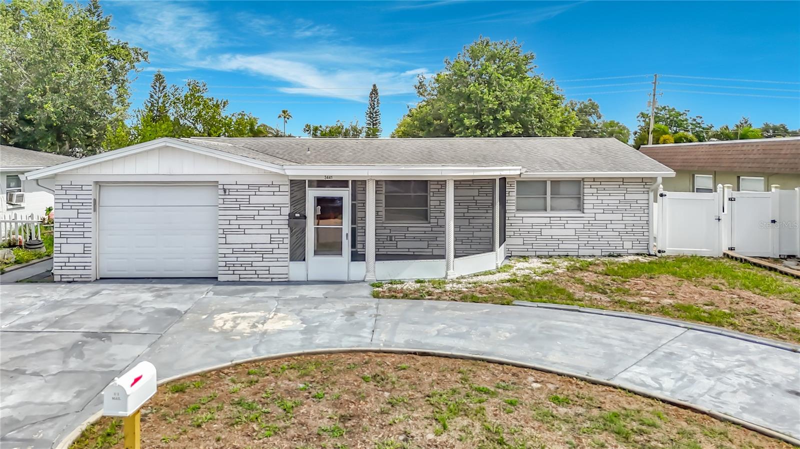 3441 EISENHOWER DR, HOLIDAY, FL