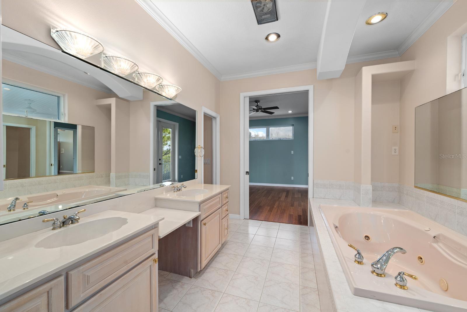 921 POINT SEASIDE DR, CRYSTAL BEACH, FL — photo 19