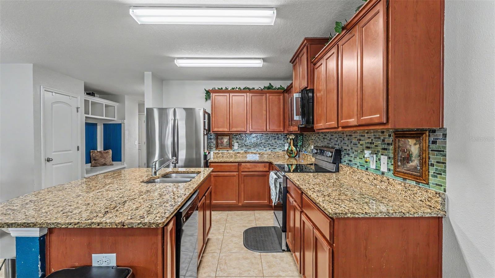 5739 LACAR WAY, LAKELAND, FL — photo 2