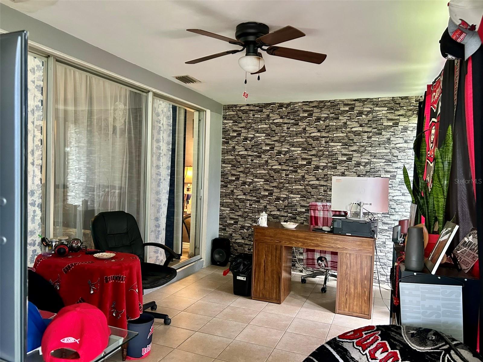 1615 PINEWOOD DR, CLEARWATER, FL — photo 13