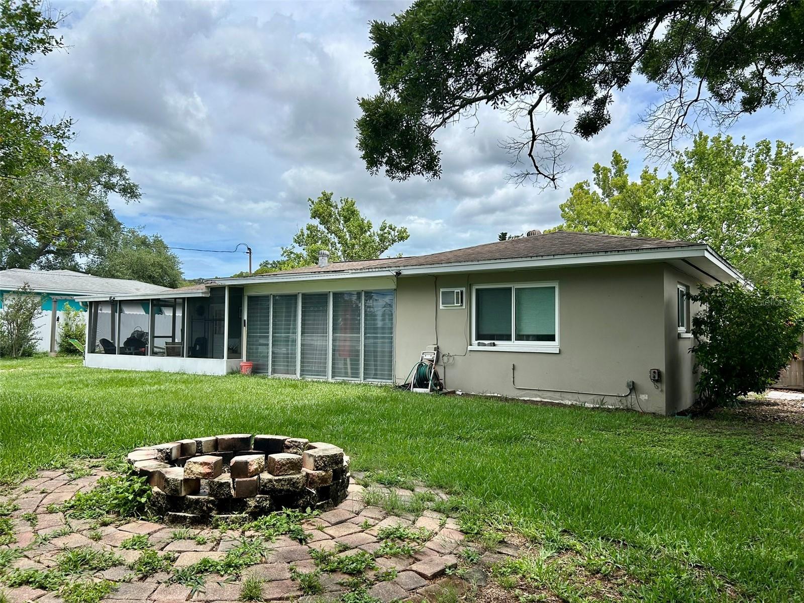1615 PINEWOOD DR, CLEARWATER, FL — photo 15