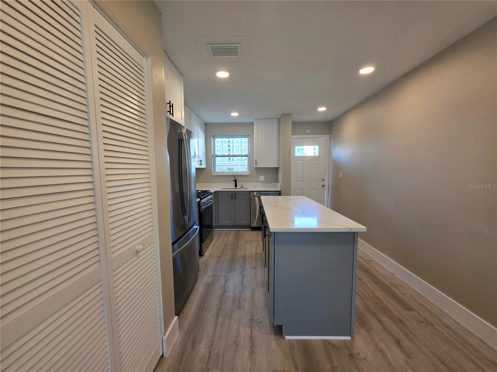 6025 SHORE BLVD S #105, GULFPORT, FL — photo 5