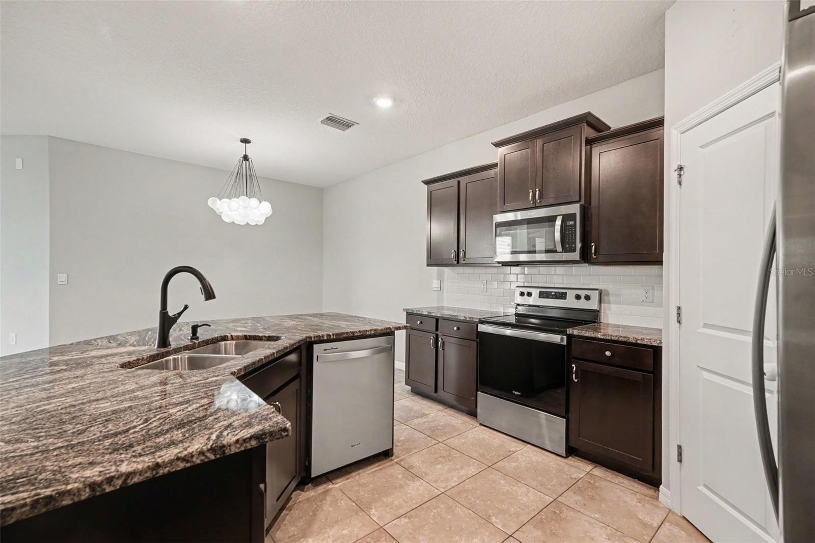 31457 MANGO FADE WAY, SAN ANTONIO, FL — photo 12