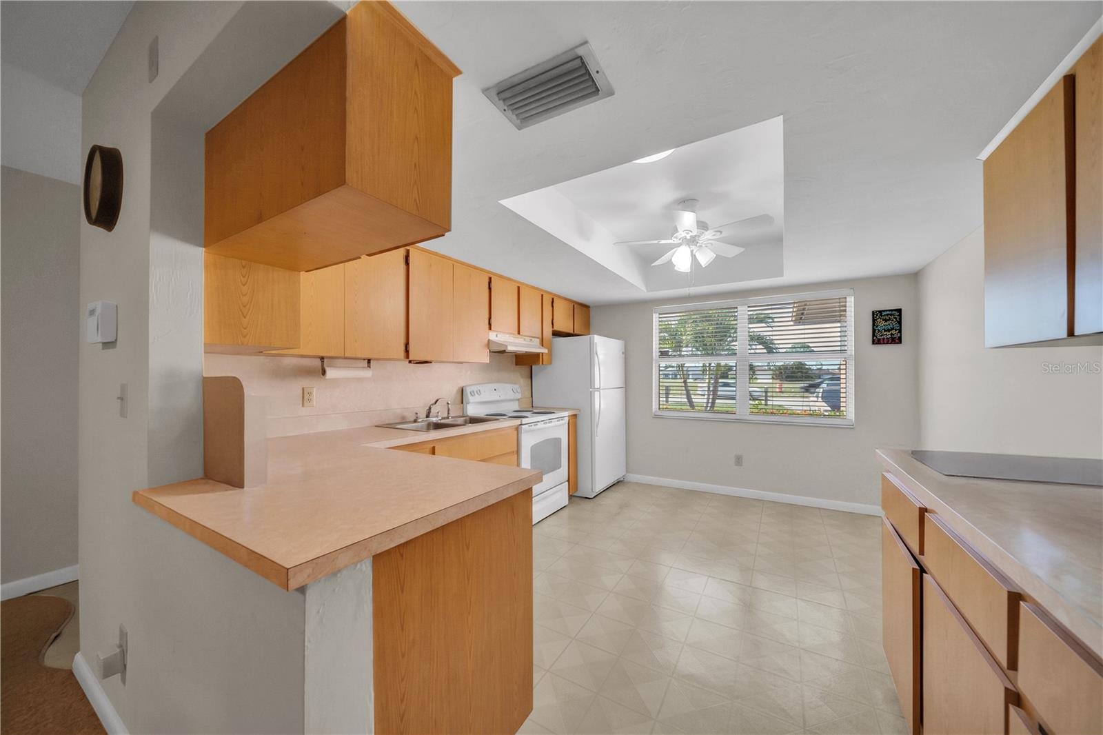836 SW TRAFALGAR PKWY, CAPE CORAL, FL — photo 5