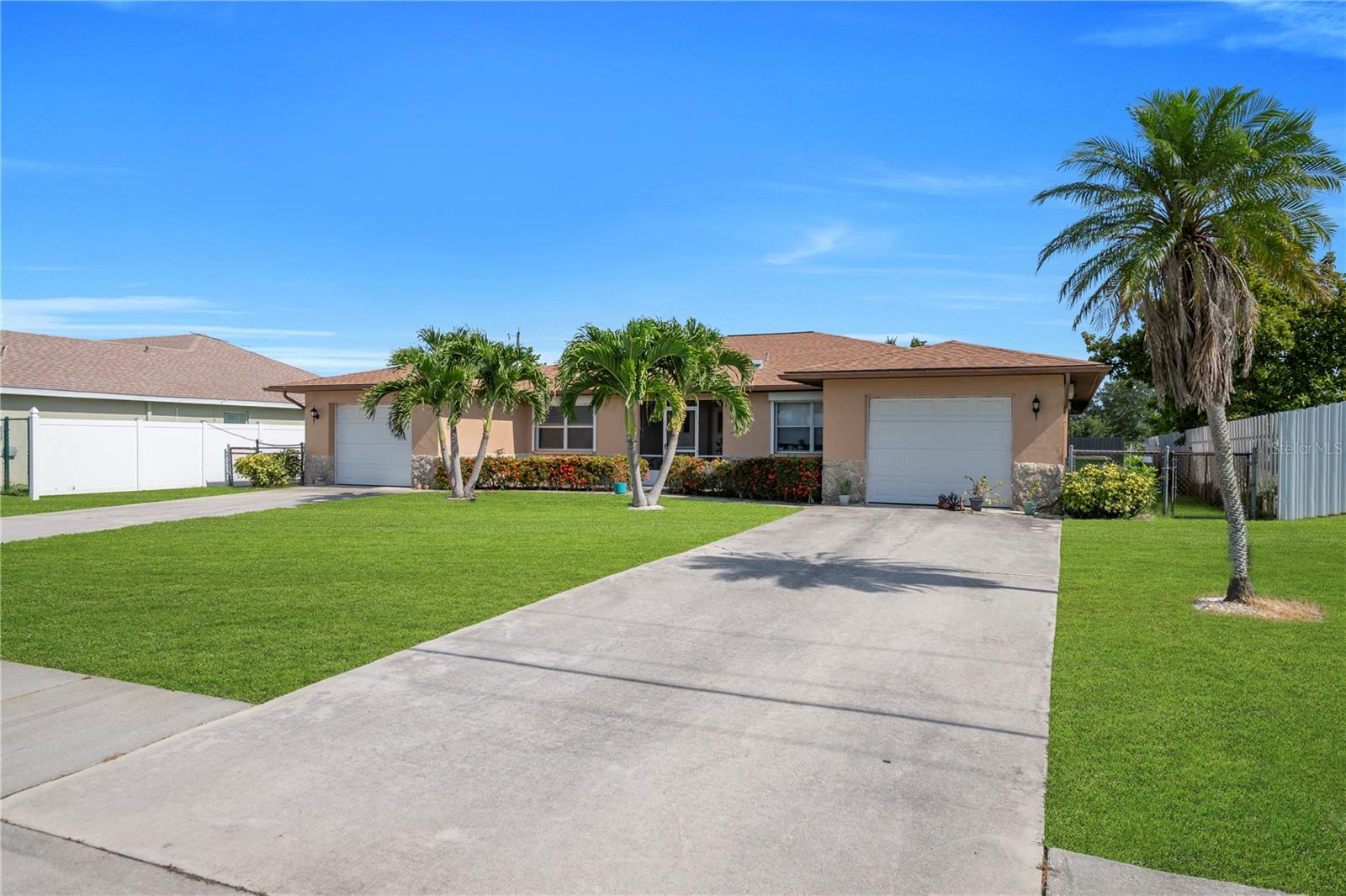 836 SW TRAFALGAR PKWY, CAPE CORAL, FL — photo 26