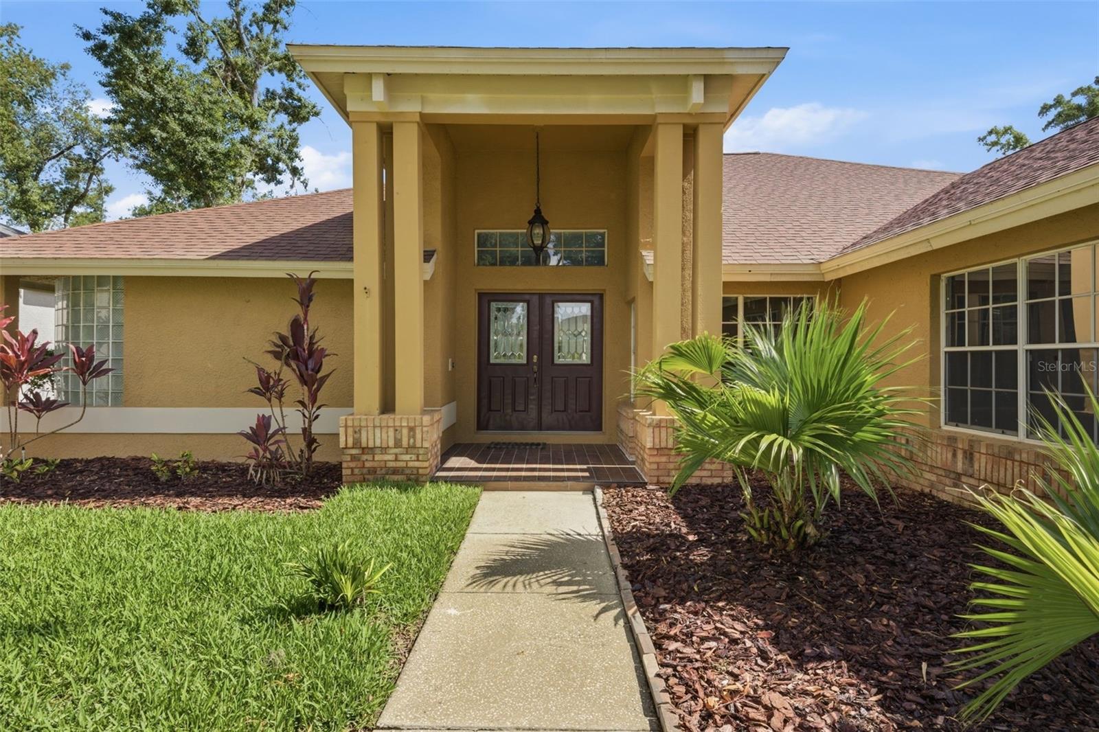 504 STRATFIELD DR, LUTZ, FL