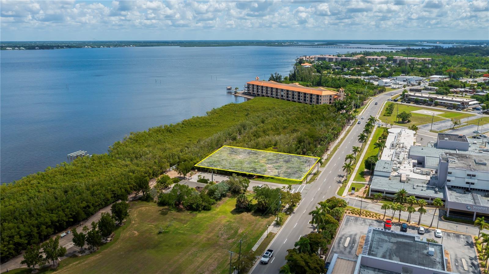 806 E MARION AVE, PUNTA GORDA, FL