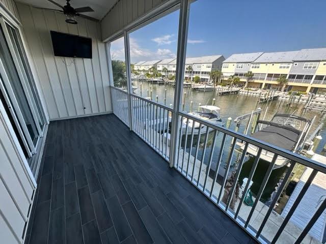 6072 MOORINGS DR S, ST PETERSBURG, FL