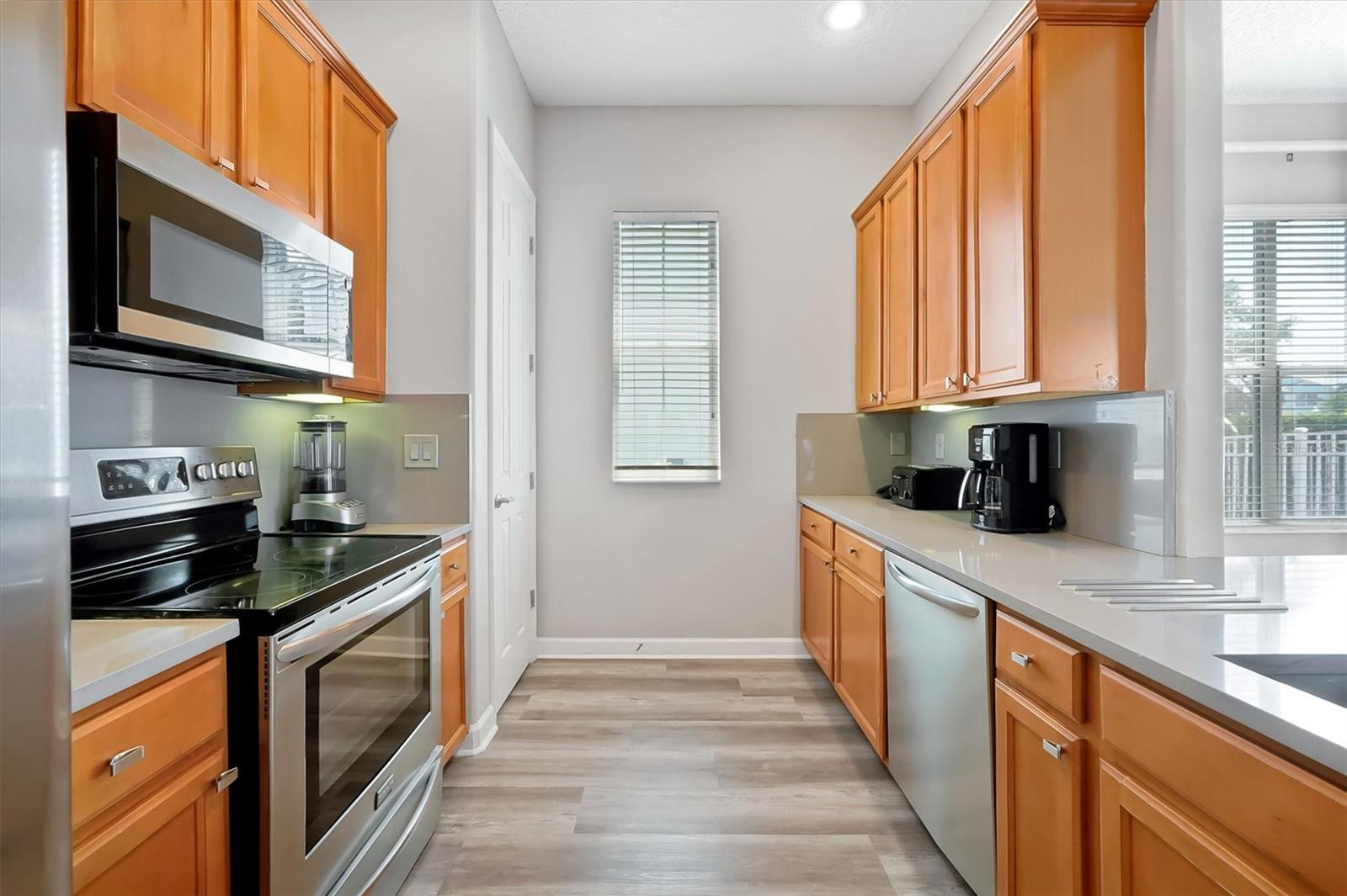 7768 LINKSIDE LOOP, REUNION, FL — photo 10