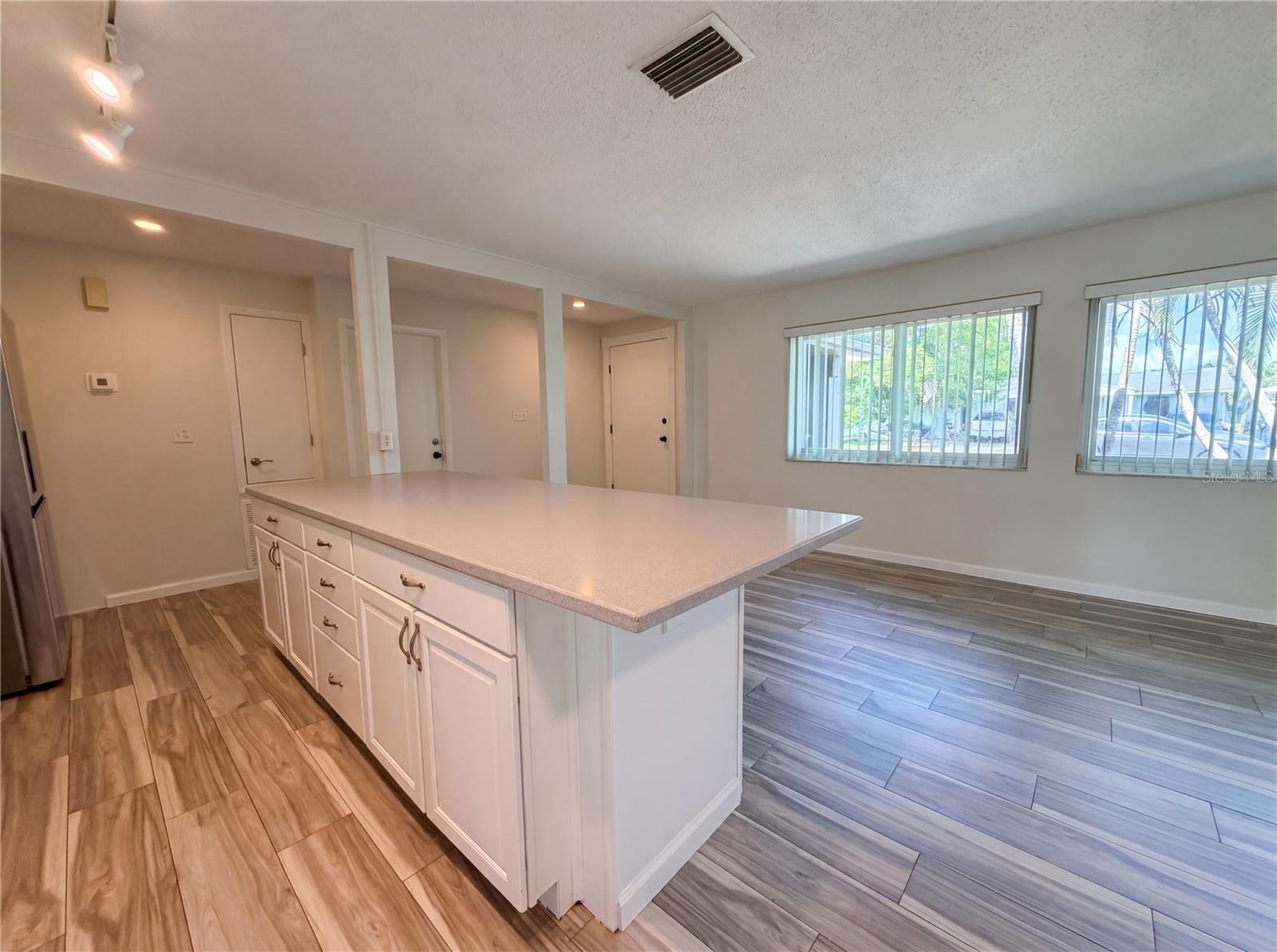 3260 PINETREE ST, PORT CHARLOTTE, FL — photo 10