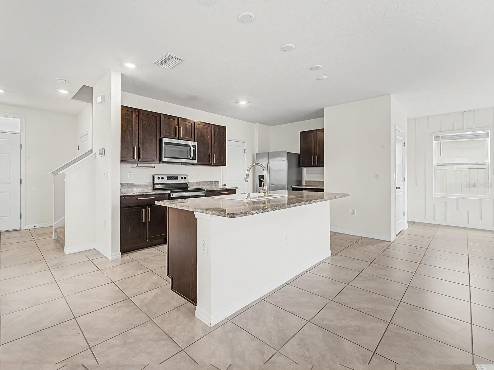 31448 PENNY SURF LOOP, WESLEY CHAPEL, FL — photo 15