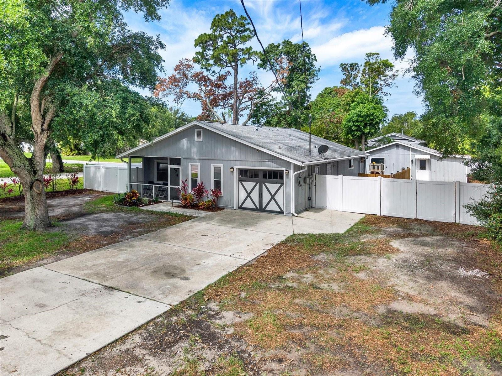 1978 DIX ST, LARGO, FL — photo 4