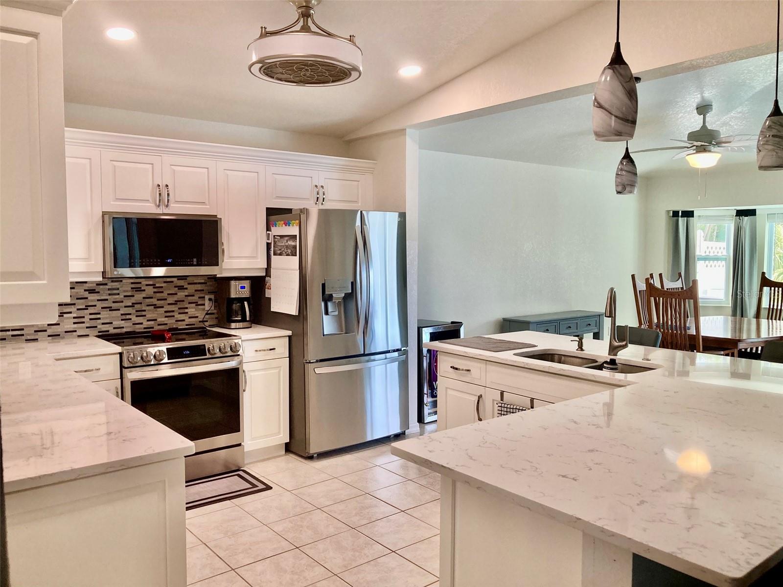 123 KINGS DR, ROTONDA WEST, FL — photo 5