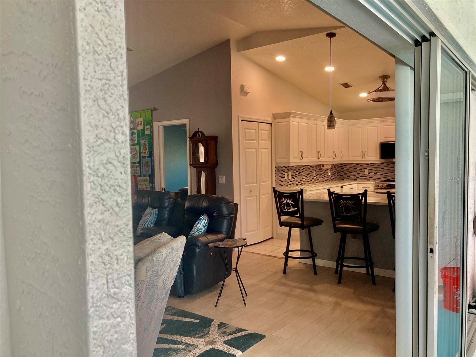 123 KINGS DR, ROTONDA WEST, FL — photo 16
