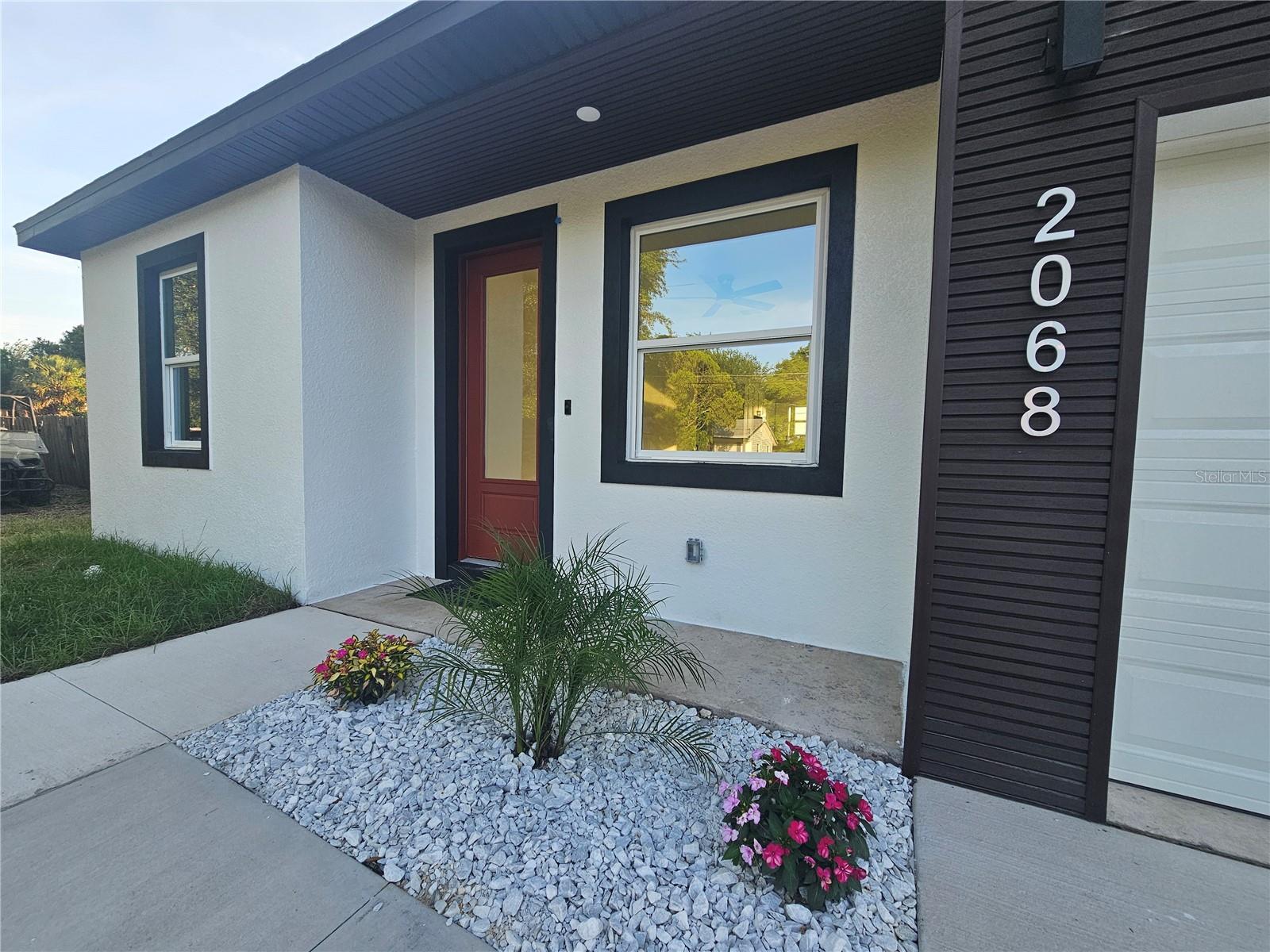 2068 DIXIE AVE, SANFORD, FL