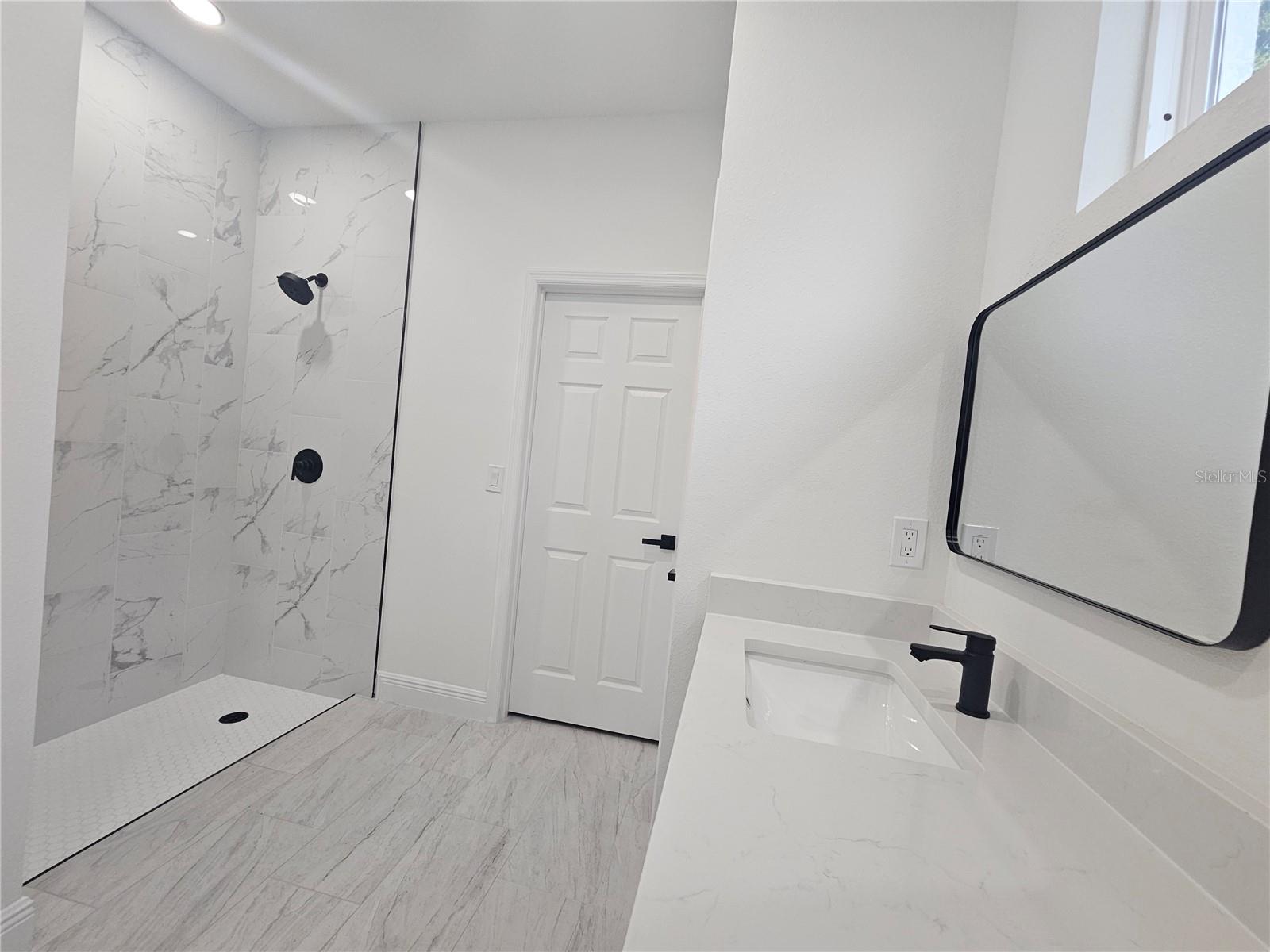 2068 DIXIE AVE, SANFORD, FL — photo 9