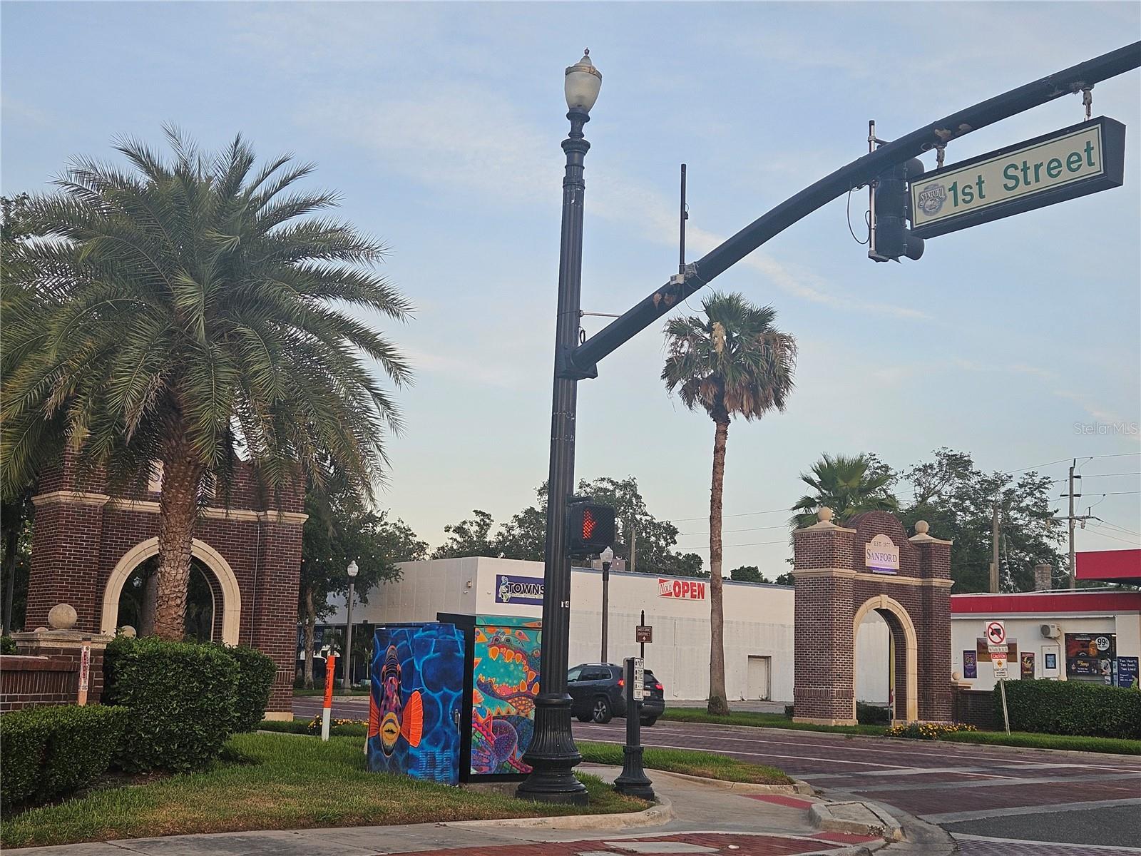 2068 DIXIE AVE, SANFORD, FL — photo 25