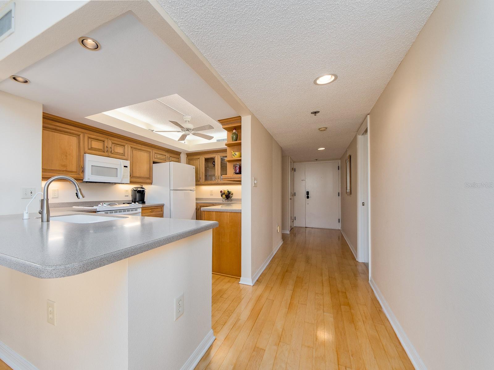 690 ISLAND WAY #404, CLEARWATER BEACH, FL — photo 3