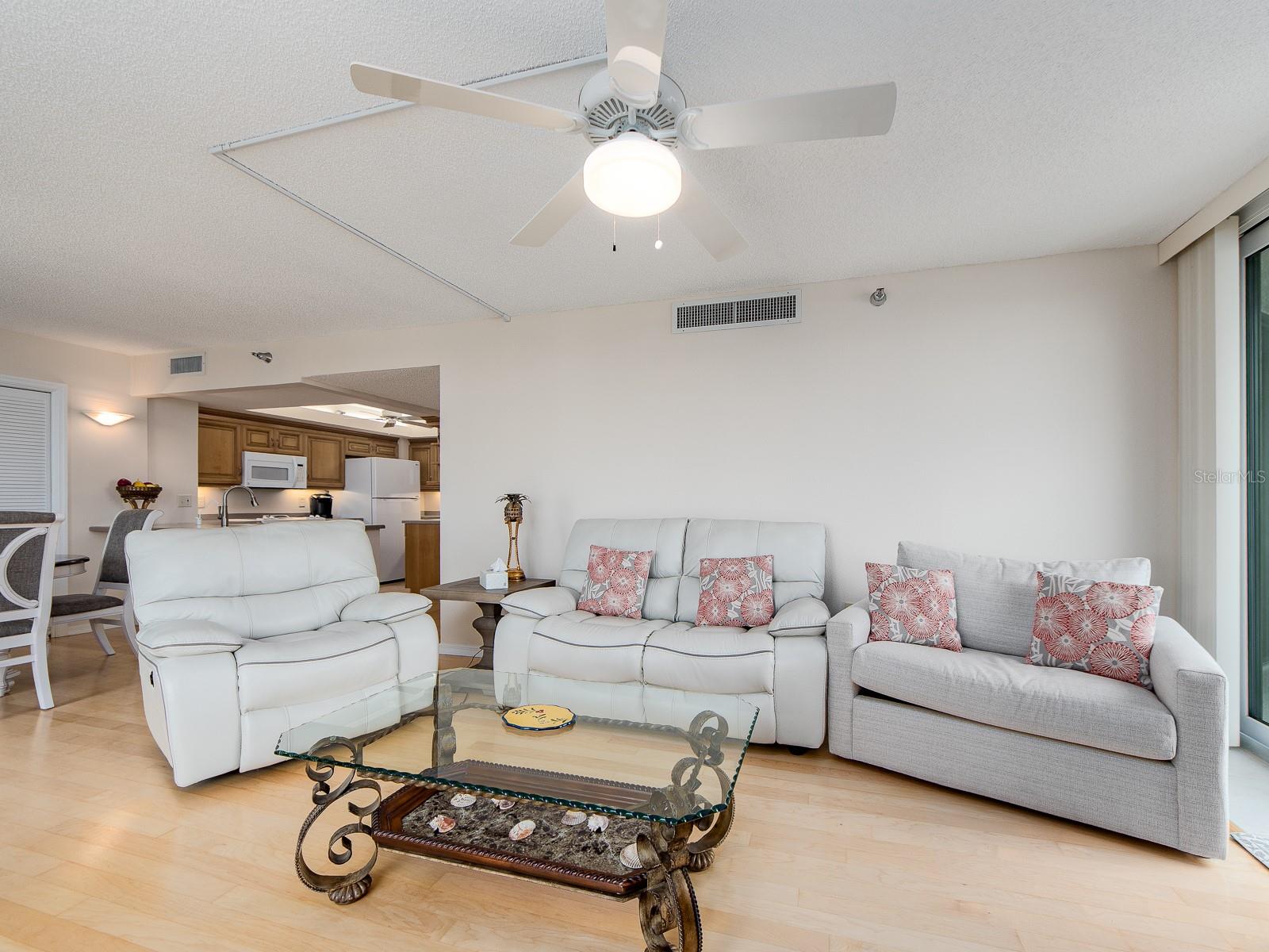 690 ISLAND WAY #404, CLEARWATER BEACH, FL — photo 10