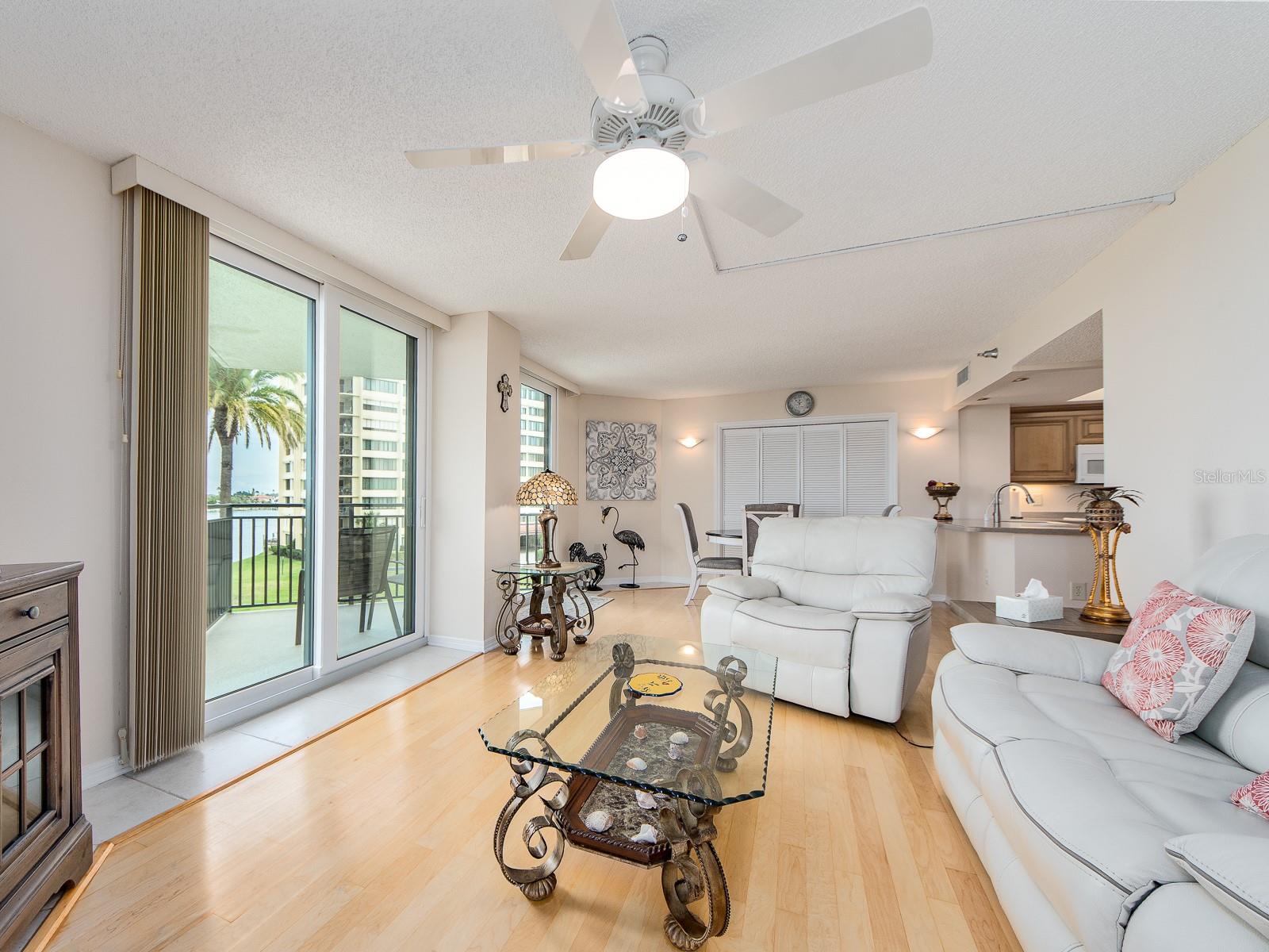 690 ISLAND WAY #404, CLEARWATER BEACH, FL — photo 12