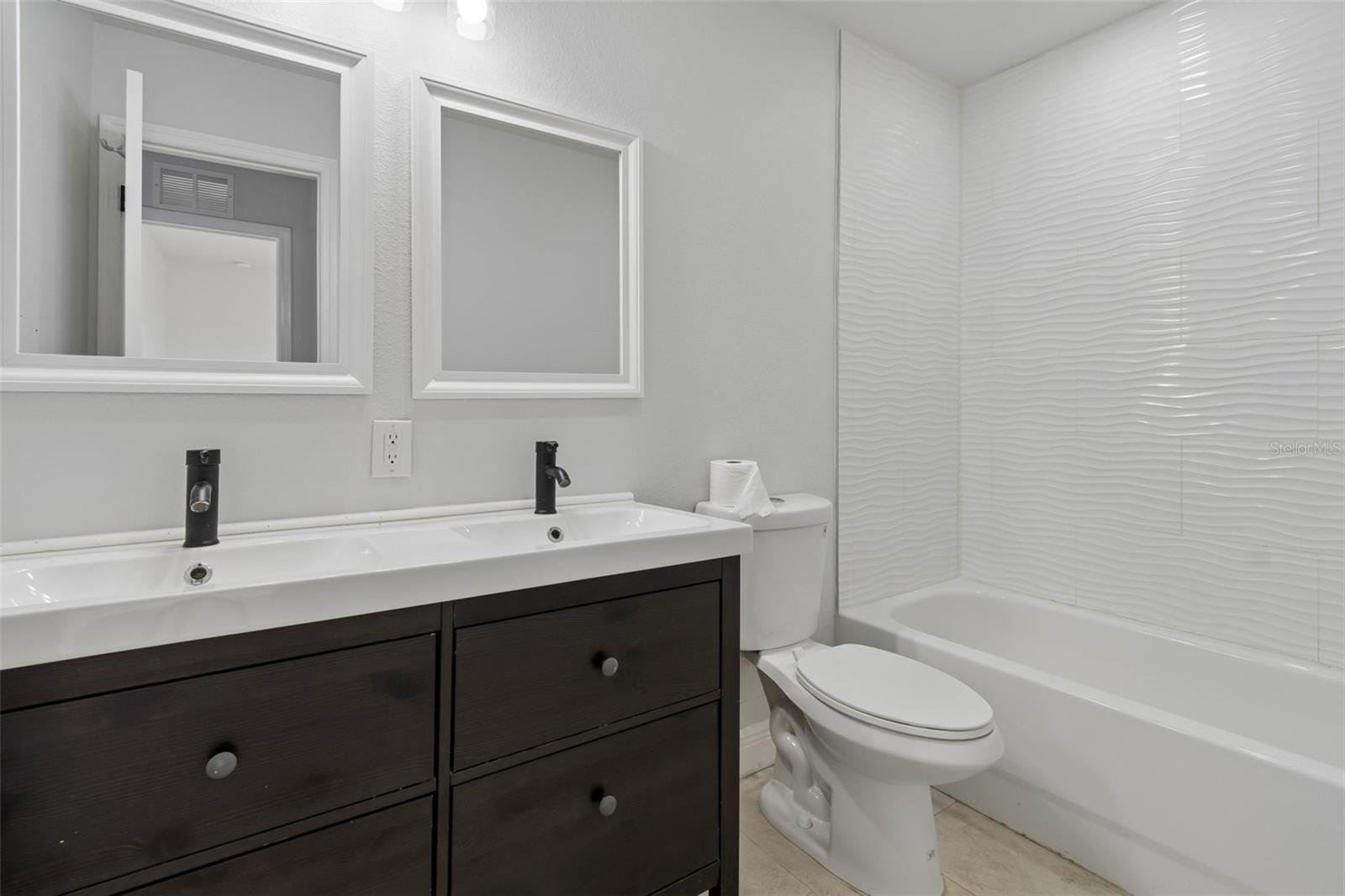 3801 MACHADO ST, TAMPA, FL — photo 46