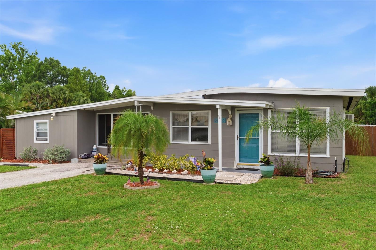 100 AVERY AVE, CRYSTAL BEACH, FL
