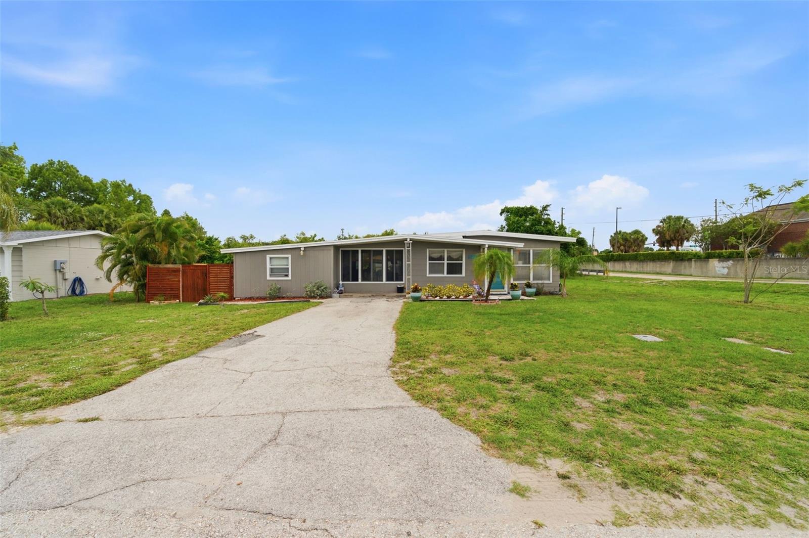100 AVERY AVE, CRYSTAL BEACH, FL — photo 7