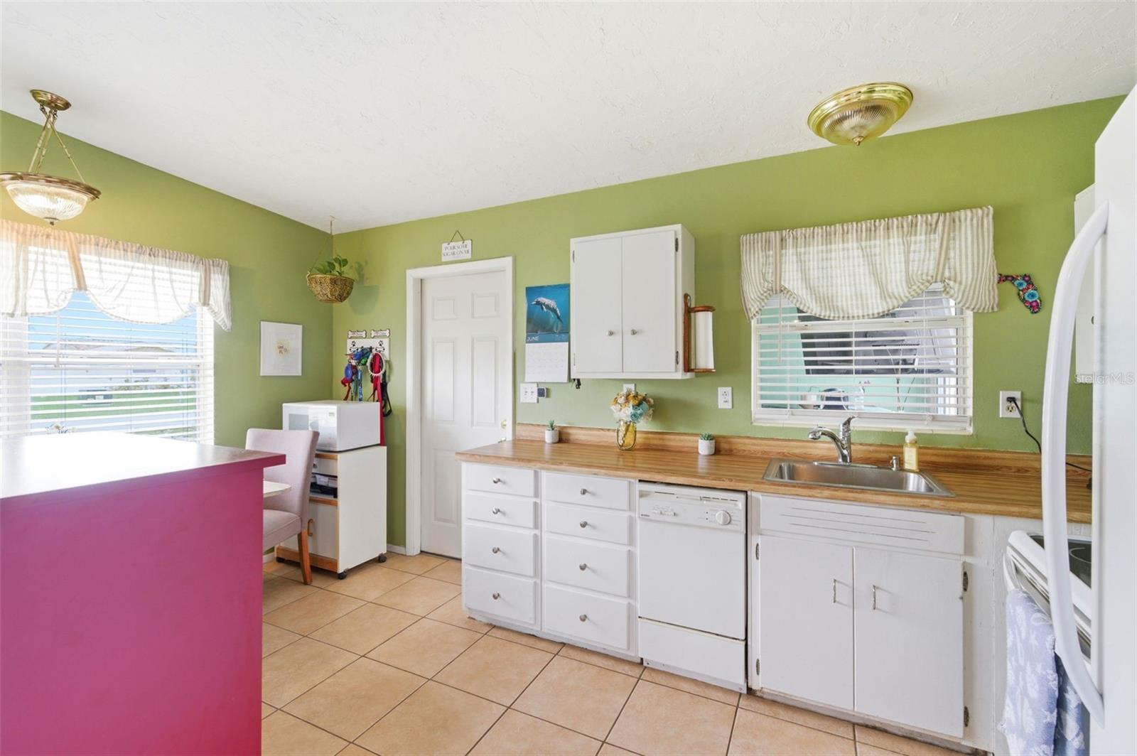 100 AVERY AVE, CRYSTAL BEACH, FL — photo 17