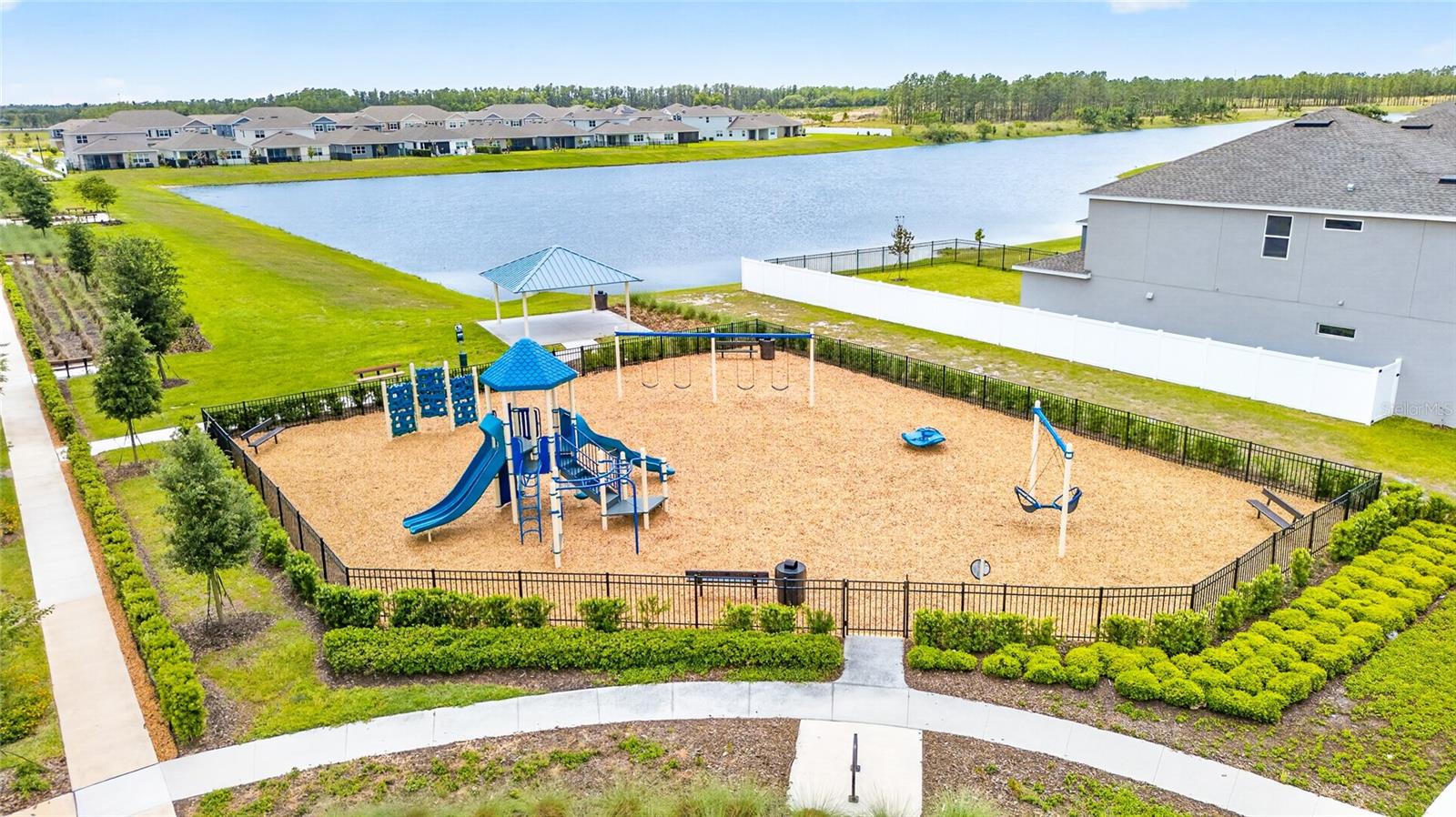 15591 GENTLE RAIN DR, WINTER GARDEN, FL — photo 68