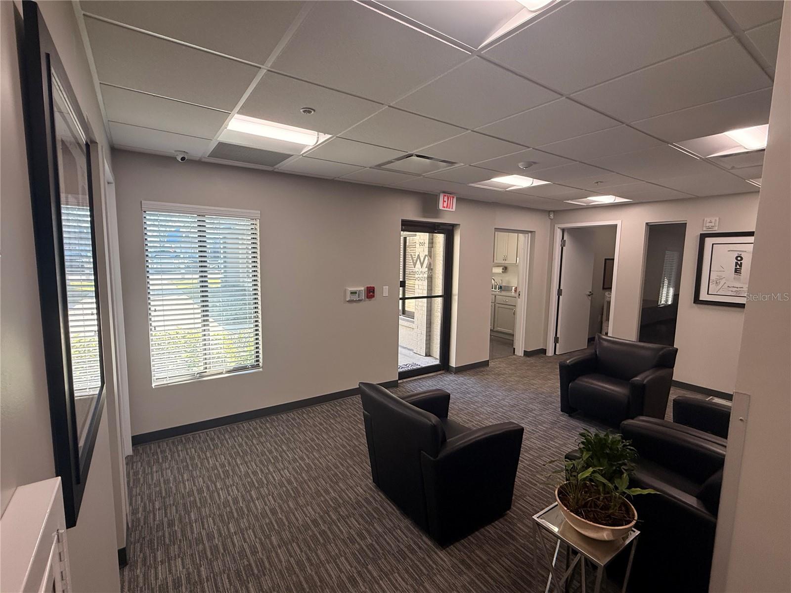 30522 US HIGHWAY 19 N #105, PALM HARBOR, FL — photo 4