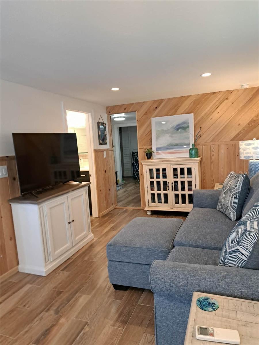 2802 PASS A GRILLE WAY #1, ST PETERSBURG, FL — photo 2