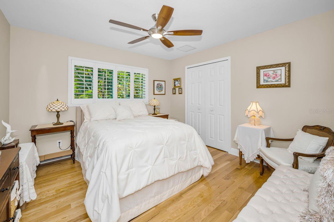 732 and 732 1/2 NE OAK ST, ST PETERSBURG, FL — photo 69
